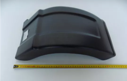 -Plastov� blatn�k v balen� 2ks. Rozmery blatn�ka 440x210 mm dx�.